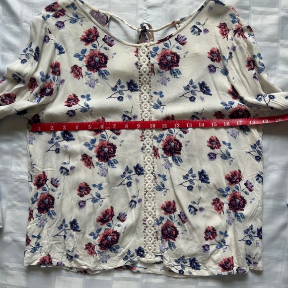 Forever 21 Bohemian Style Floral Top with Bell Sleeves - Picture 7 of 12